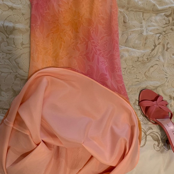 Lined Sleeveless Dress with complementary sandals - Picture 9 of 9